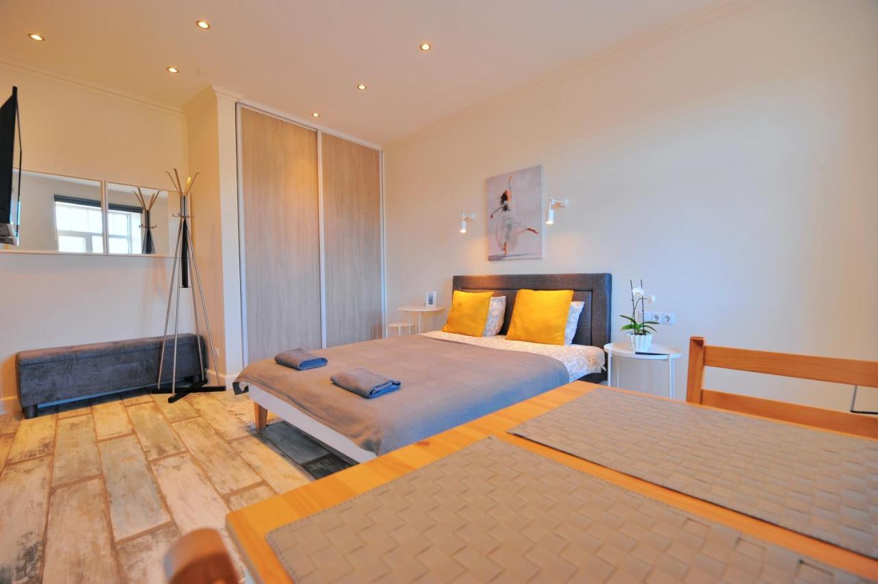 Gertrudes Residence Stay In Light-Filled Studio Apartment In Central Рига Екстериор снимка