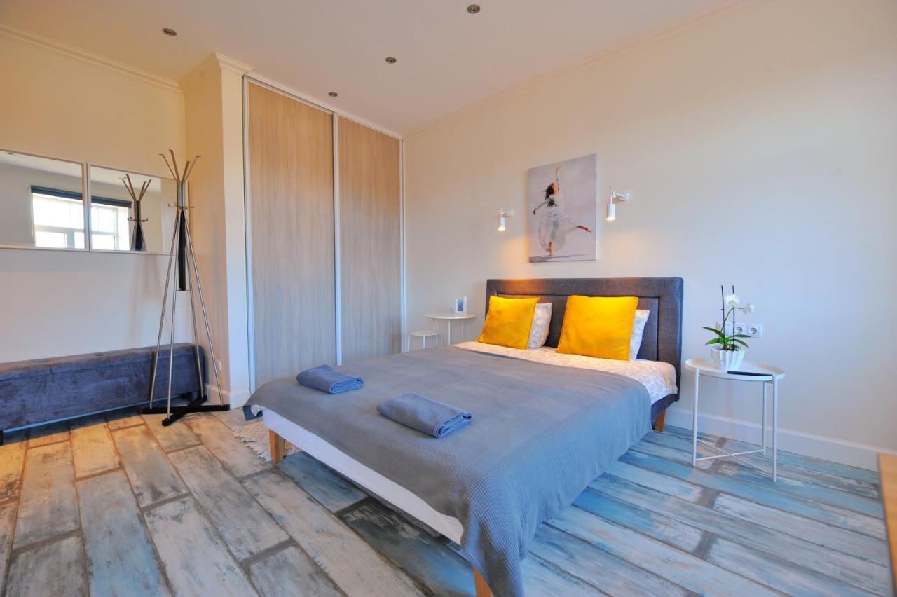 Gertrudes Residence Stay In Light-Filled Studio Apartment In Central Рига Екстериор снимка